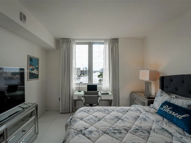 2600 E Hallandale Beach Blvd # T1201, Hallandale Beach FL 33009