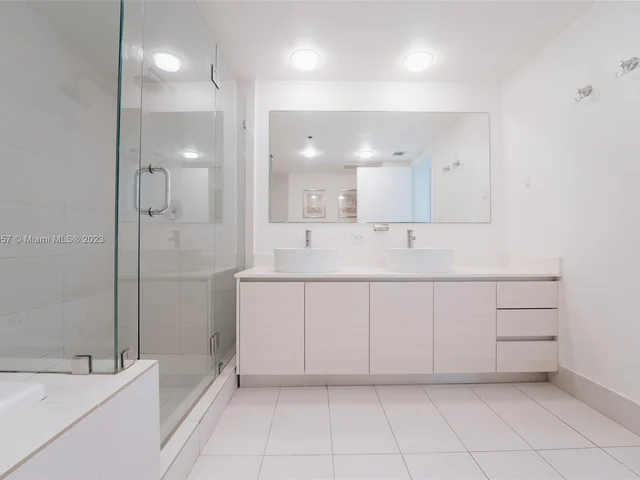 2600 E Hallandale Beach Blvd # T1201, Hallandale Beach FL 33009