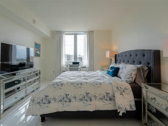 2600 E Hallandale Beach Blvd # T1201, Hallandale Beach FL 33009