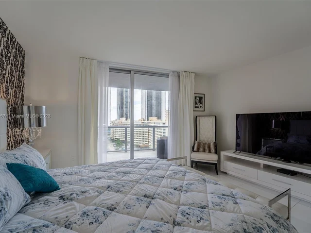 2600 E Hallandale Beach Blvd # T1201, Hallandale Beach FL 33009