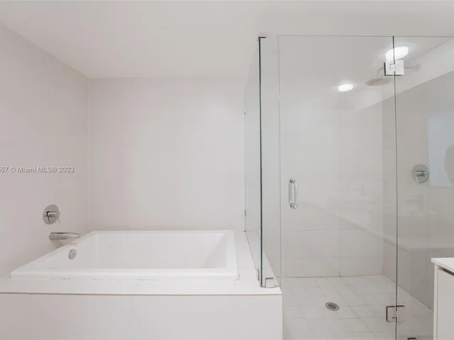 2600 E Hallandale Beach Blvd # T1201, Hallandale Beach FL 33009