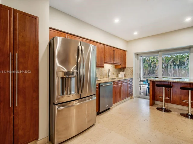 7820 SW 134 Ter, Pinecrest FL 33156