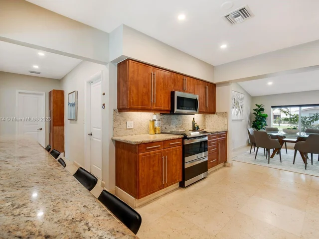 7820 SW 134 Ter, Pinecrest FL 33156