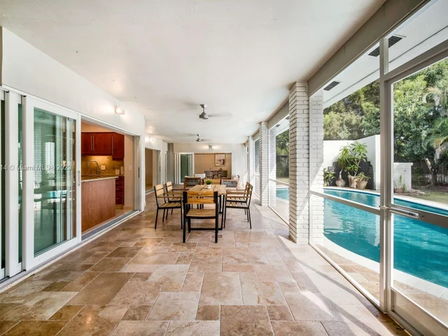 7820 SW 134 Ter, Pinecrest FL 33156