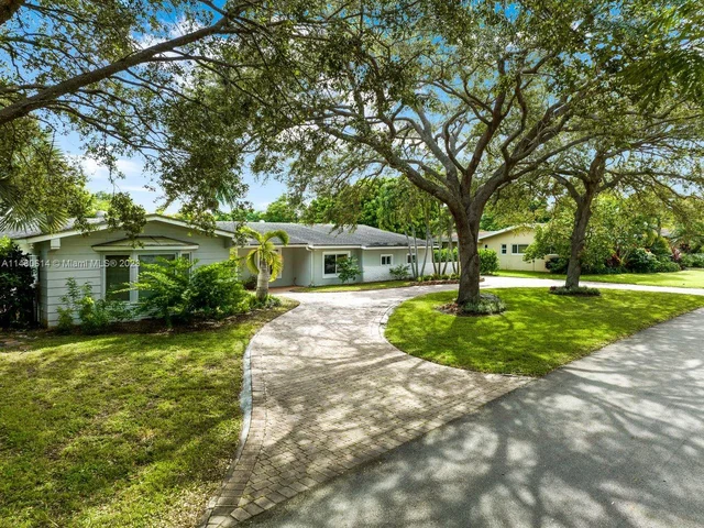 7820 SW 134 Ter, Pinecrest FL 33156
