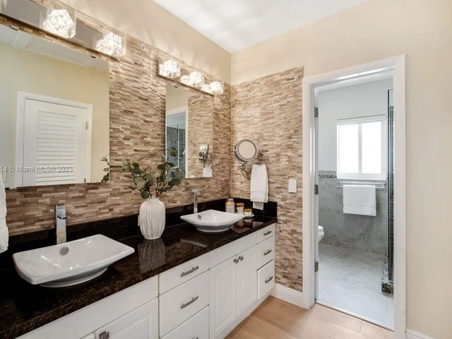 7820 SW 134 Ter, Pinecrest FL 33156