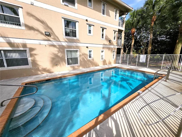 2941 Riverside Dr # 207, Coral Springs FL 33065