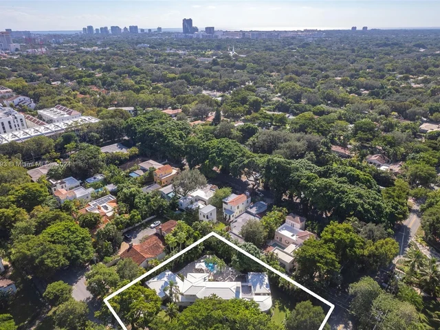 2601 De Soto Blvd, Coral Gables FL 33134