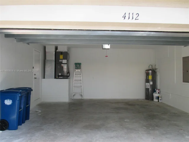 4112 Pine Ridge Ln, Weston FL 33331