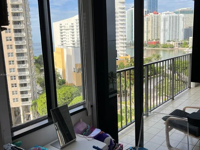 520 Brickell Key Dr # A1115, Miami FL 33131