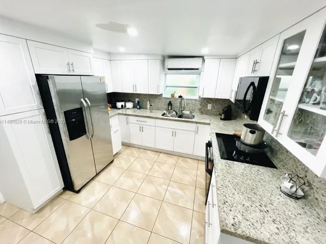 3540 NW 81st Ter, Miami FL 33147