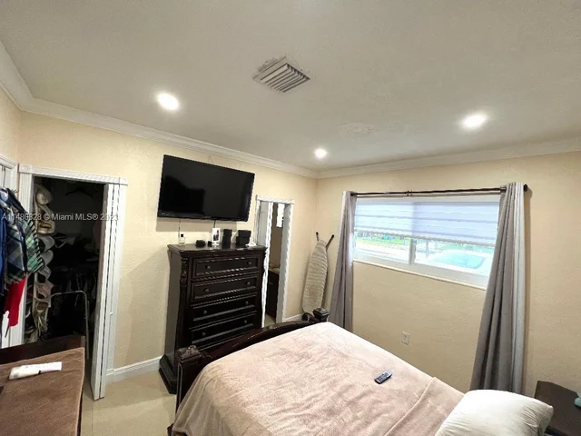 3540 NW 81st Ter, Miami FL 33147