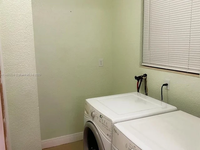 3540 NW 81st Ter, Miami FL 33147