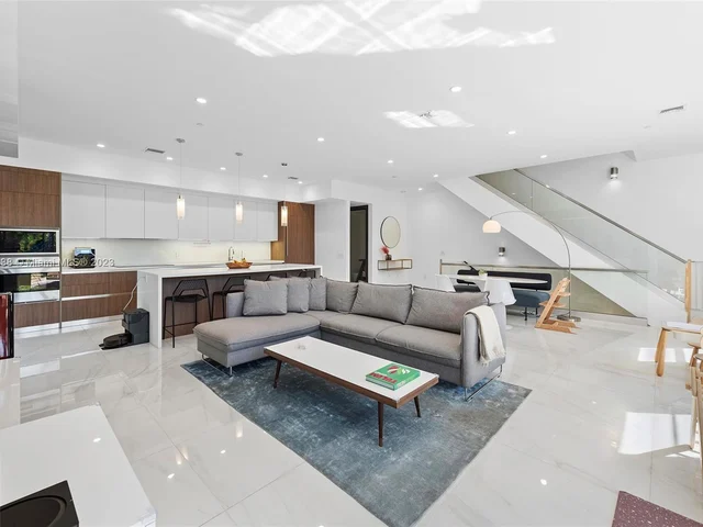 909 NE 16th Ter # 3, Fort Lauderdale FL 33304