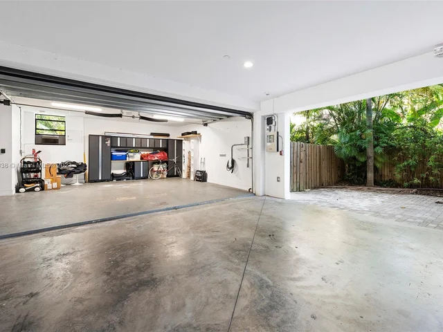 909 NE 16th Ter # 3, Fort Lauderdale FL 33304