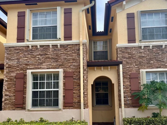 1575 NE 33rd Ave # 9, Homestead FL 33033