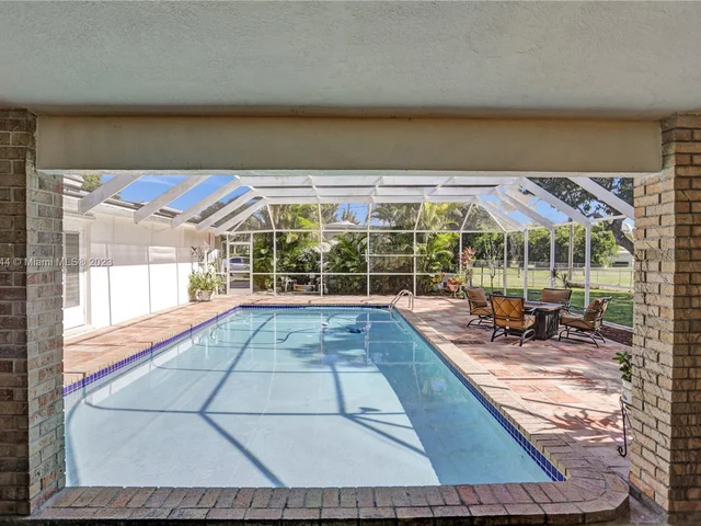 7840 SW 139th Ter, Palmetto Bay FL 33158