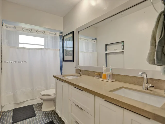 7840 SW 139th Ter, Palmetto Bay FL 33158