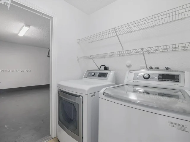 11300 NW 58th Ter, Doral FL 33178