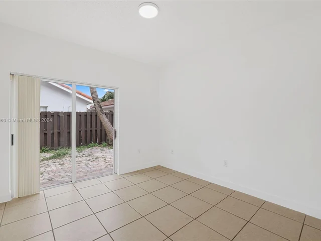 11300 NW 58th Ter, Doral FL 33178