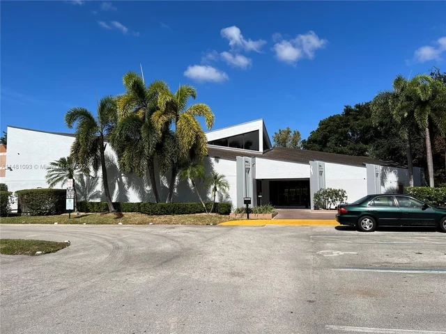 8380 Sands Point Blvd # J208, Tamarac FL 33321