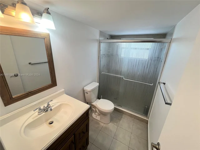 8380 Sands Point Blvd # J208, Tamarac FL 33321