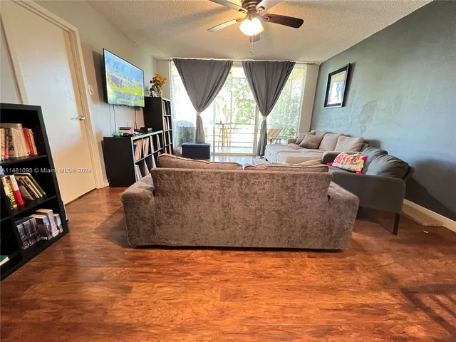 8380 Sands Point Blvd # J208, Tamarac FL 33321