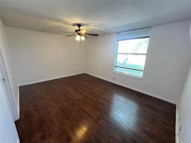 8380 Sands Point Blvd # J208, Tamarac FL 33321