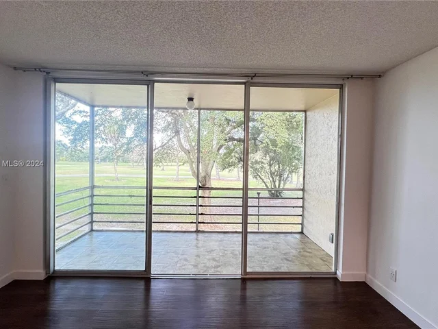 8380 Sands Point Blvd # J208, Tamarac FL 33321