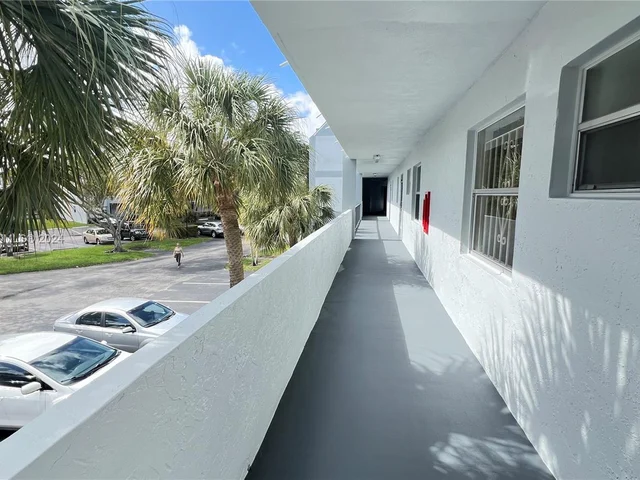 8380 Sands Point Blvd # J208, Tamarac FL 33321
