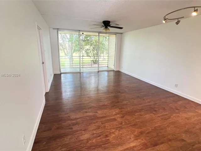 8380 Sands Point Blvd # J208, Tamarac FL 33321