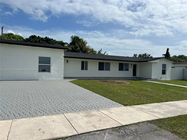 16125 SW 98th Ct, Miami FL 33157