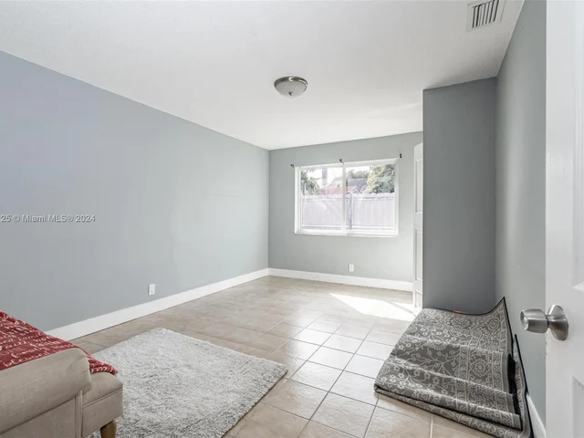 2500 NW 55th St, Tamarac FL 33309