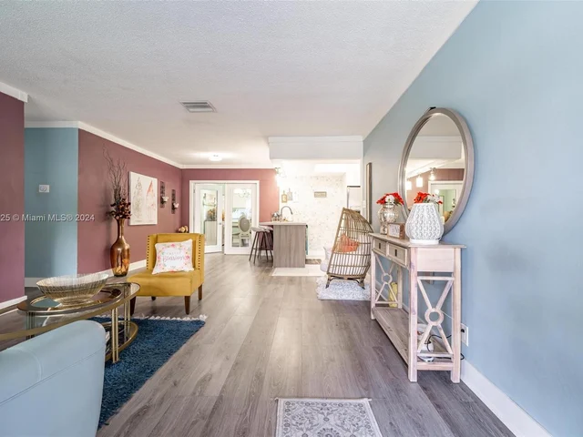 2500 NW 55th St, Tamarac FL 33309