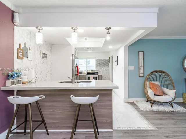 2500 NW 55th St, Tamarac FL 33309