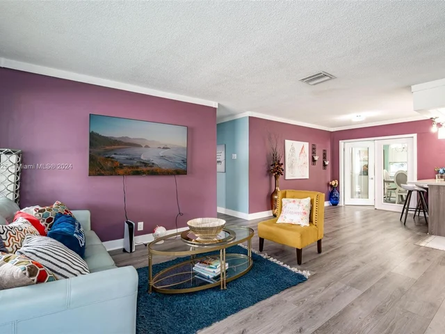 2500 NW 55th St, Tamarac FL 33309