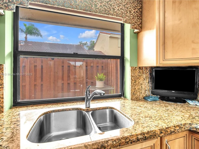 6242 NW 171 STREET # 0, Hialeah FL 33015