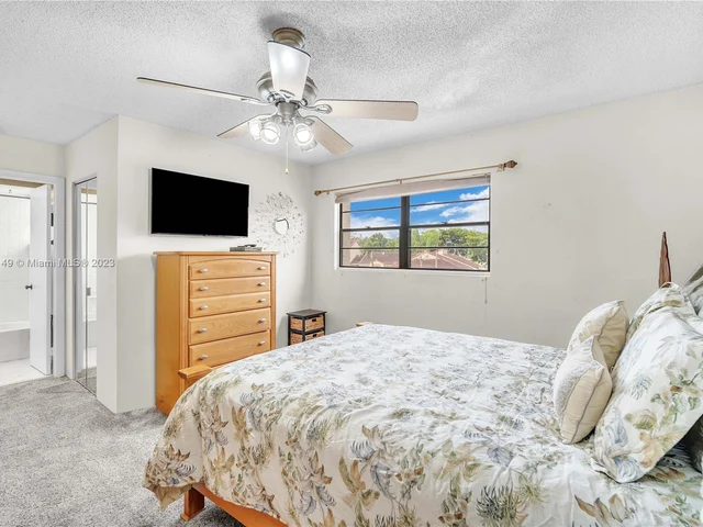 6242 NW 171 STREET # 0, Hialeah FL 33015