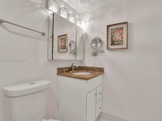 1501 SE 15th Ct # 102, Deerfield Beach FL 33441