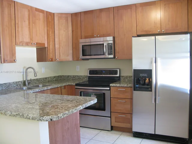 300 SW 20th St # 2, Fort Lauderdale FL 33315