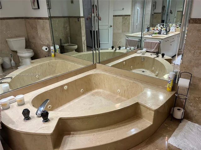 20281 E Country Club Dr # 1105, Aventura FL 33180