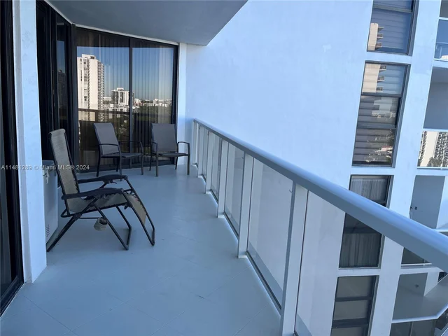 20281 E Country Club Dr # 1105, Aventura FL 33180