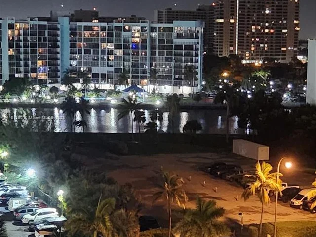 3725 S Ocean Dr # 921, Hollywood FL 33019