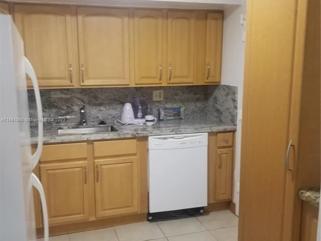 3725 S Ocean Dr # 921, Hollywood FL 33019