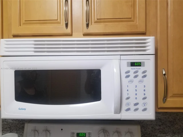 3725 S Ocean Dr # 921, Hollywood FL 33019