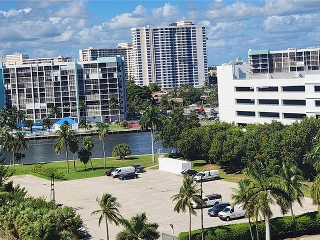 3725 S Ocean Dr # 921, Hollywood FL 33019