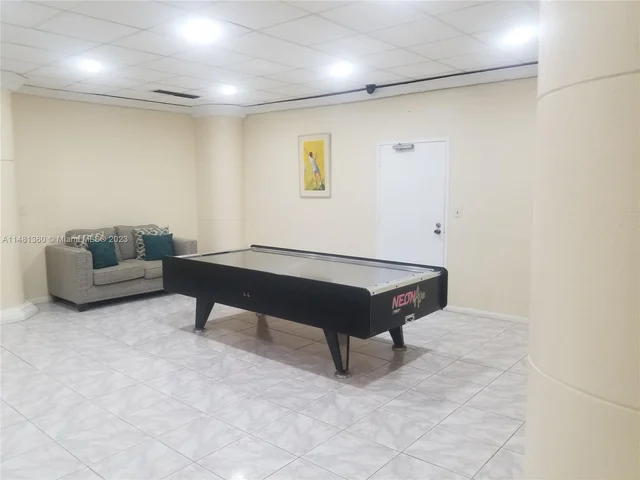 3725 S Ocean Dr # 921, Hollywood FL 33019