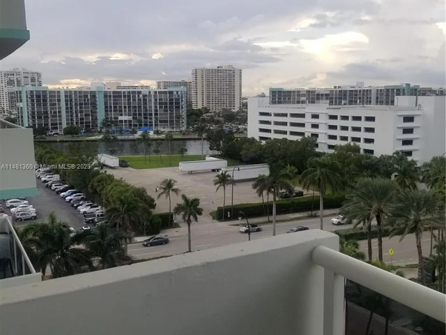 3725 S Ocean Dr # 921, Hollywood FL 33019