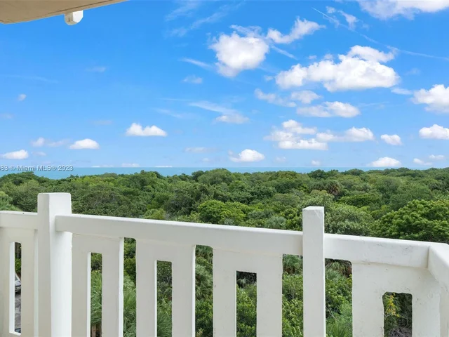 1121 Crandon Blvd # D401, Key Biscayne FL 33149