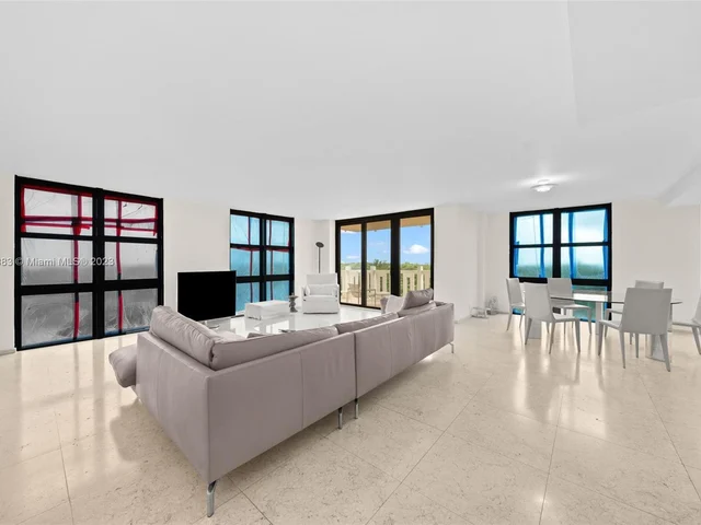 1121 Crandon Blvd # D401, Key Biscayne FL 33149